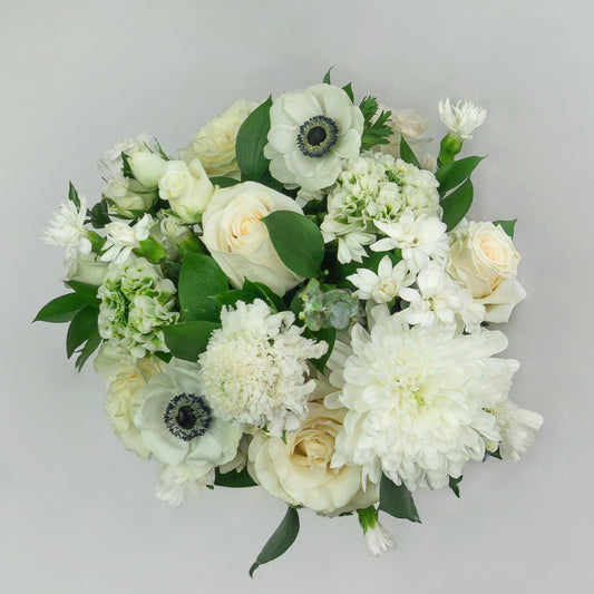 White Monochromatic Handheld Bouquet