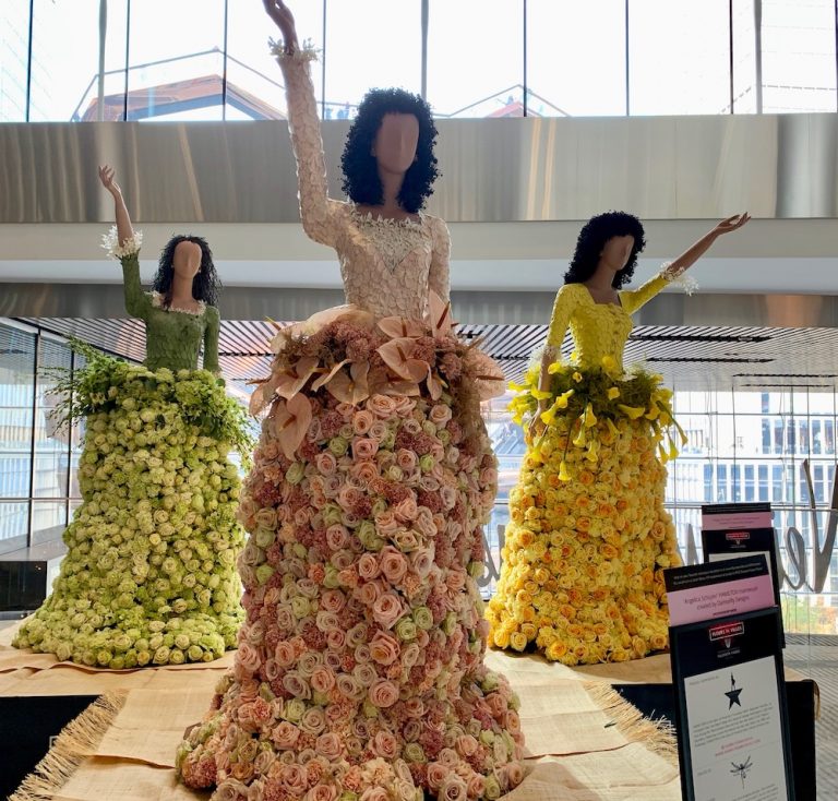 Load video: Hamilton Floral Tribute at Hudson Yards, NYC